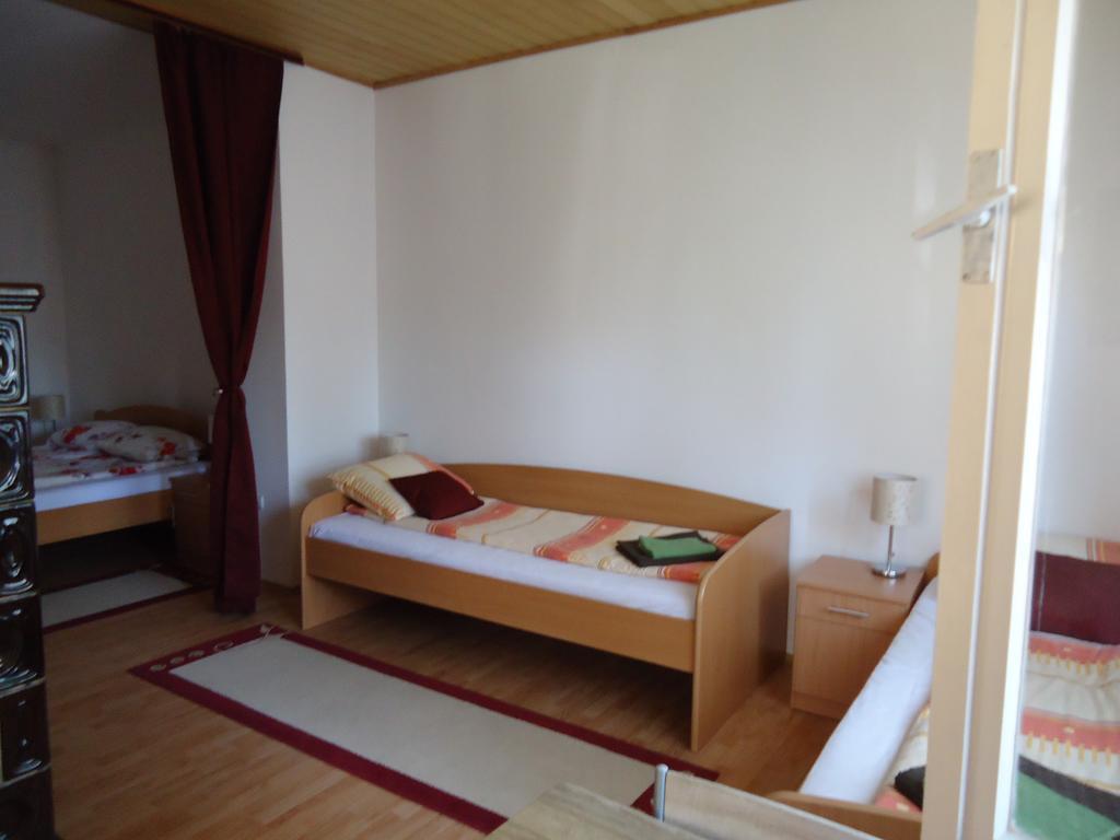 Prenociste Vila Stara Breza Палич Номер фото