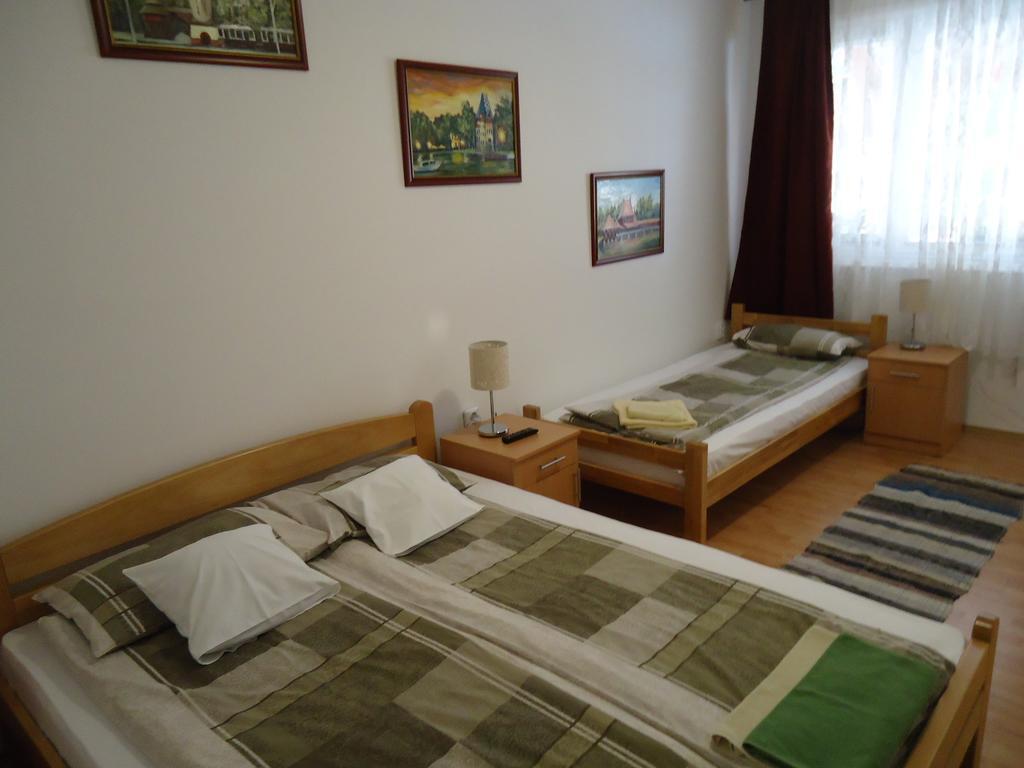 Prenociste Vila Stara Breza Палич Номер фото